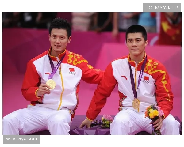 中国羽毛球双打的“黄金搭档”：傅海峰的默契配合