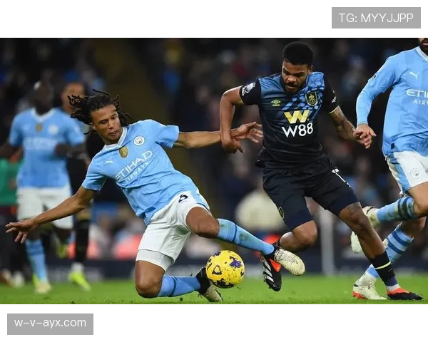 伯恩利逆转取胜彰显顽强斗志，状态回暖迎战英超强敌