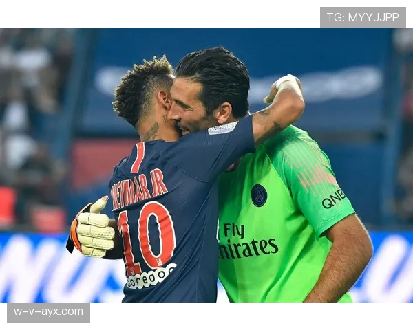 库尔图瓦与布冯的传承：守门艺术彰显足球独特魅力